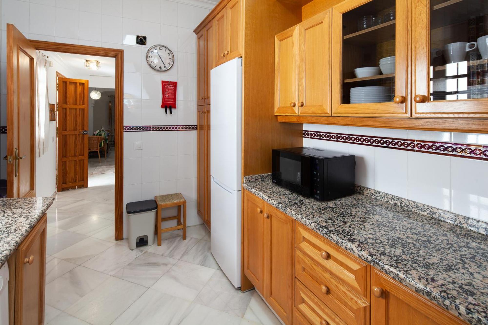 Apartment Wonderful 3 Bedroom Flat In The Heart Of Triana Seville